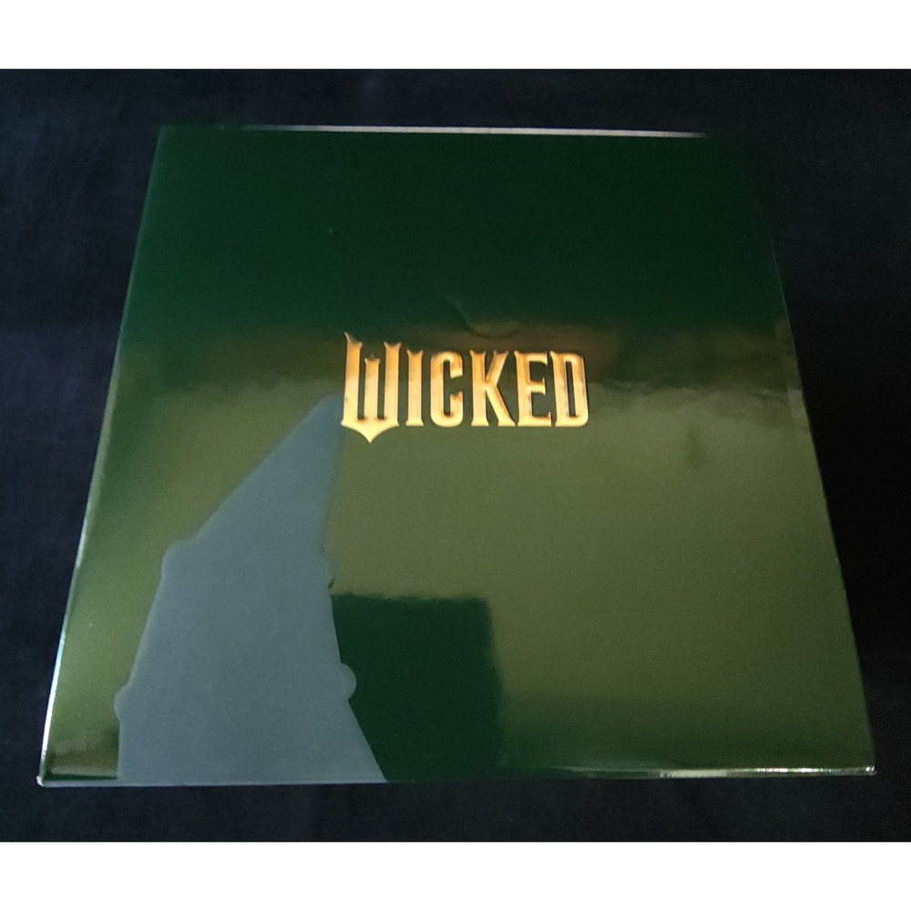 Voluspa Elphaba Wicked Collab Bewitching Banyan Forest Candle 8.50z / 241g NEW - Picture 11 of 11